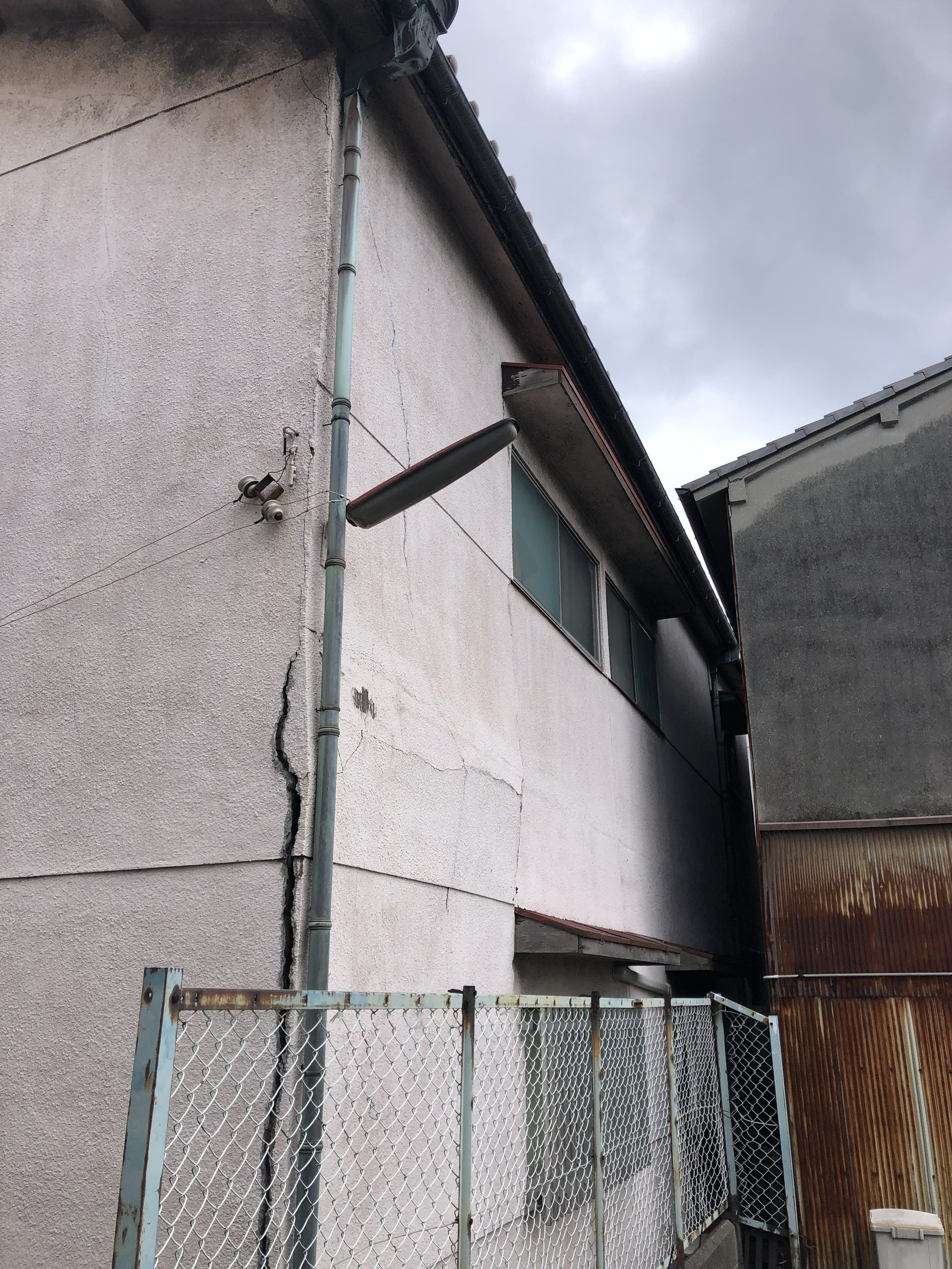 堺市の外壁塗装・屋根塗装・雨漏り専門店 千成工務店
