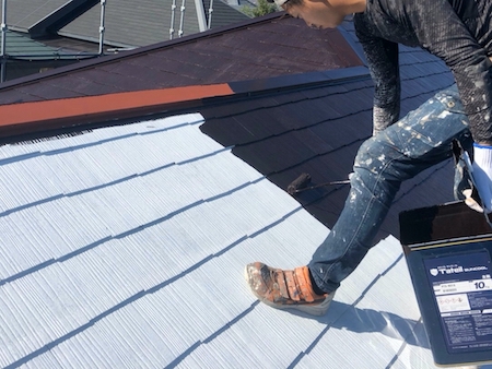 屋根　中塗り