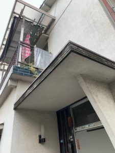 堺市北区　外壁塗装　庇　板金　腐食