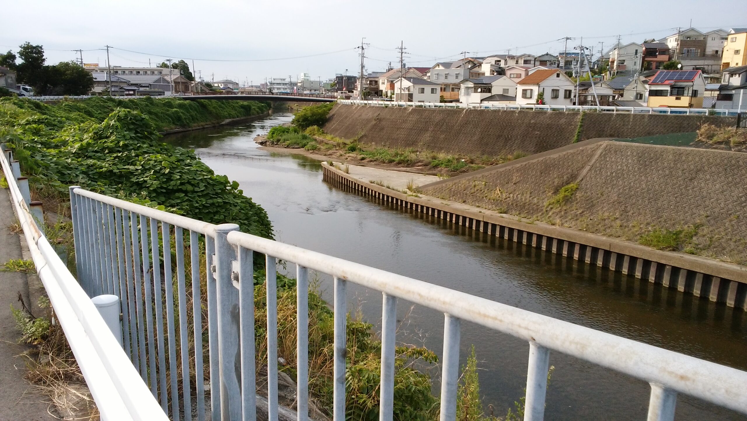 雨漏り　外壁塗装　屋根塗装　修理