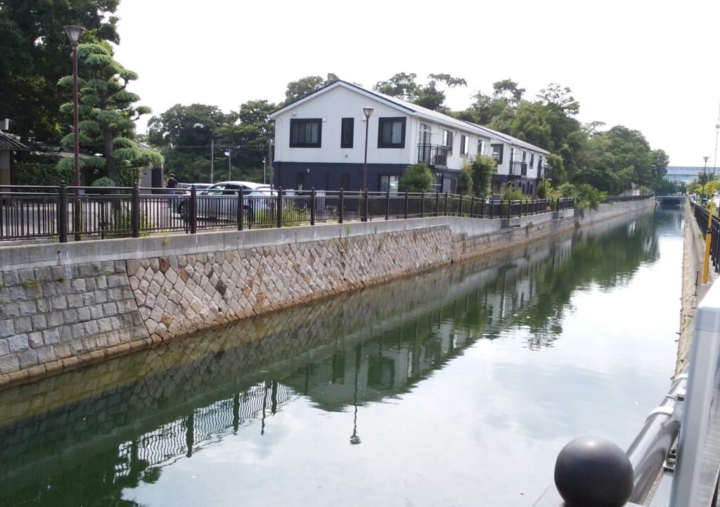 堺市　外壁塗装　屋根塗装　雨漏り