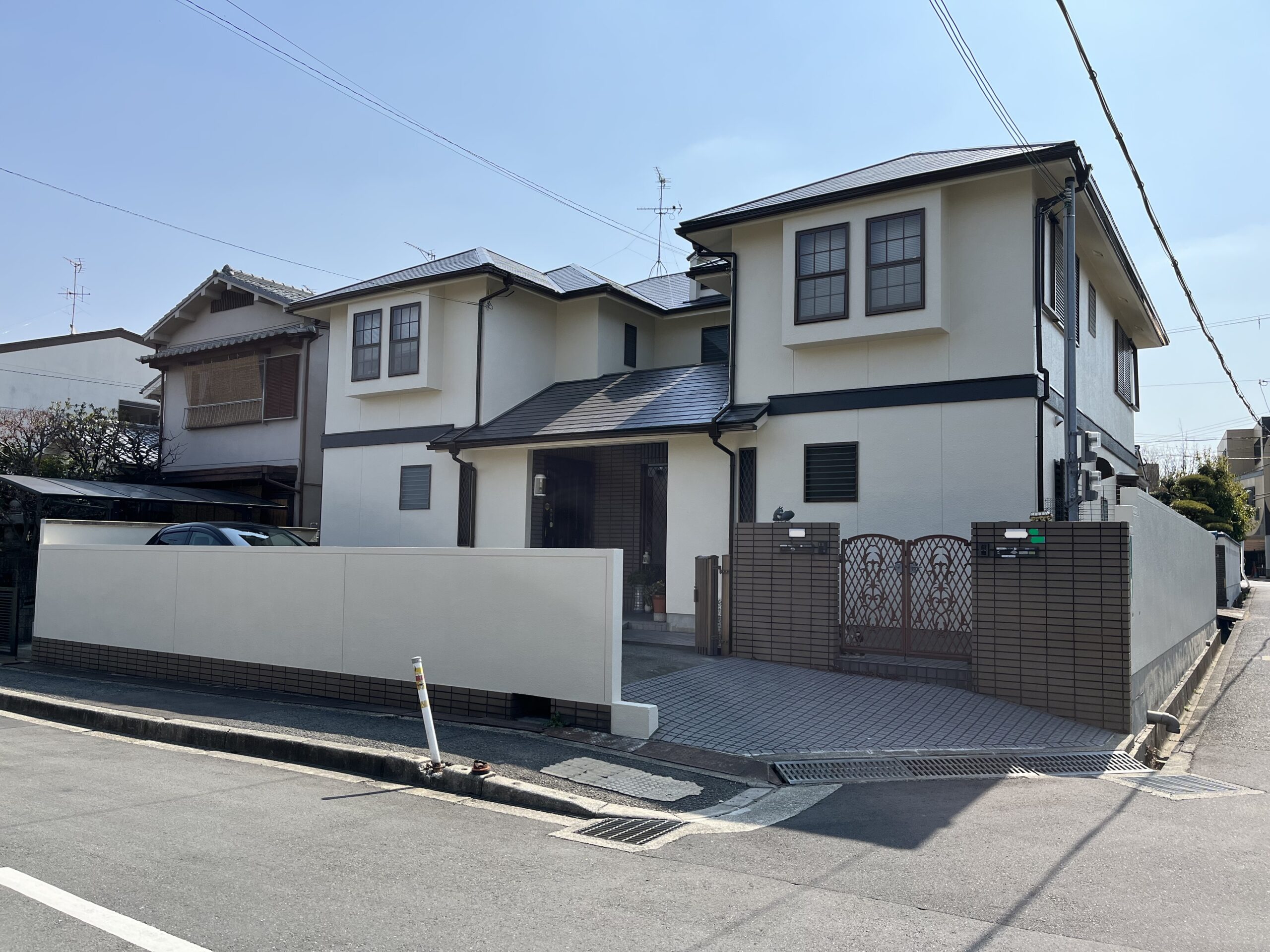 引き締め効果の濃いブラウン♪│堺市の外壁塗装・屋根塗装・雨漏り専門店　千成工務店