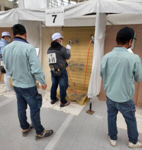 塗装技能士　国家資格　堺市　外壁塗装　屋根塗装　雨漏り　修理　工法　千成工務店