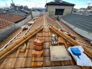 瓦　吹き替え　積み替え　堺市　外壁塗装　屋根塗装　雨漏り　修理　工法　千成工務店