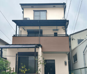 アクセントカラー　堺市　外壁塗装　屋根塗装　雨漏り　修理　工法　千成工務店