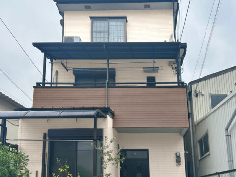 アクセントカラー　堺市　外壁塗装　屋根塗装　雨漏り　修理　工法　千成工務店
