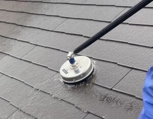 高圧洗浄　飛散防止　屋根